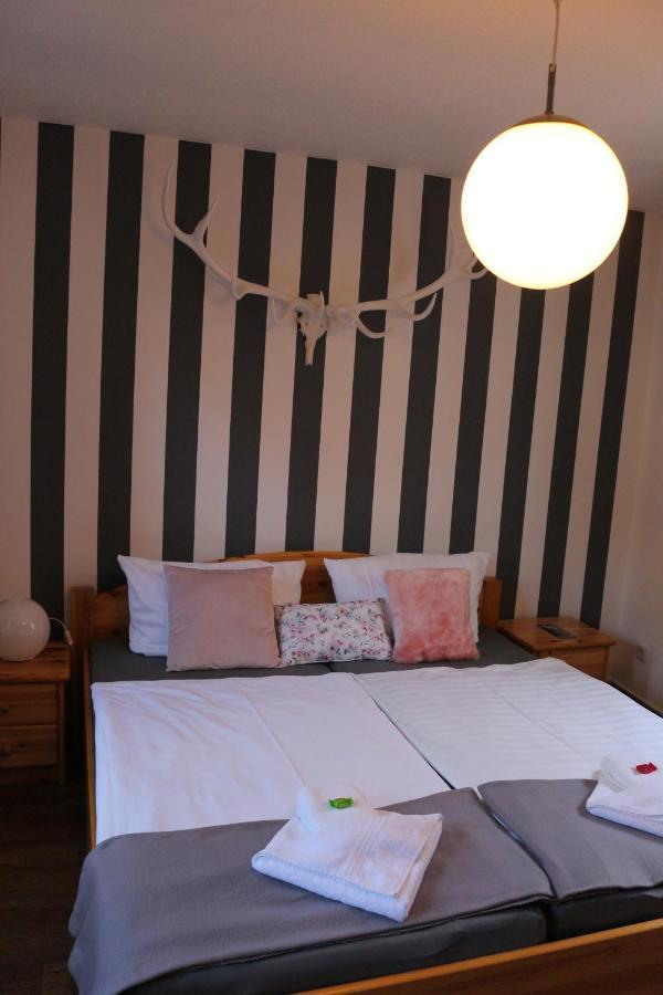 Altstadtcafe Und Pension Havelberg Ngoại thất bức ảnh