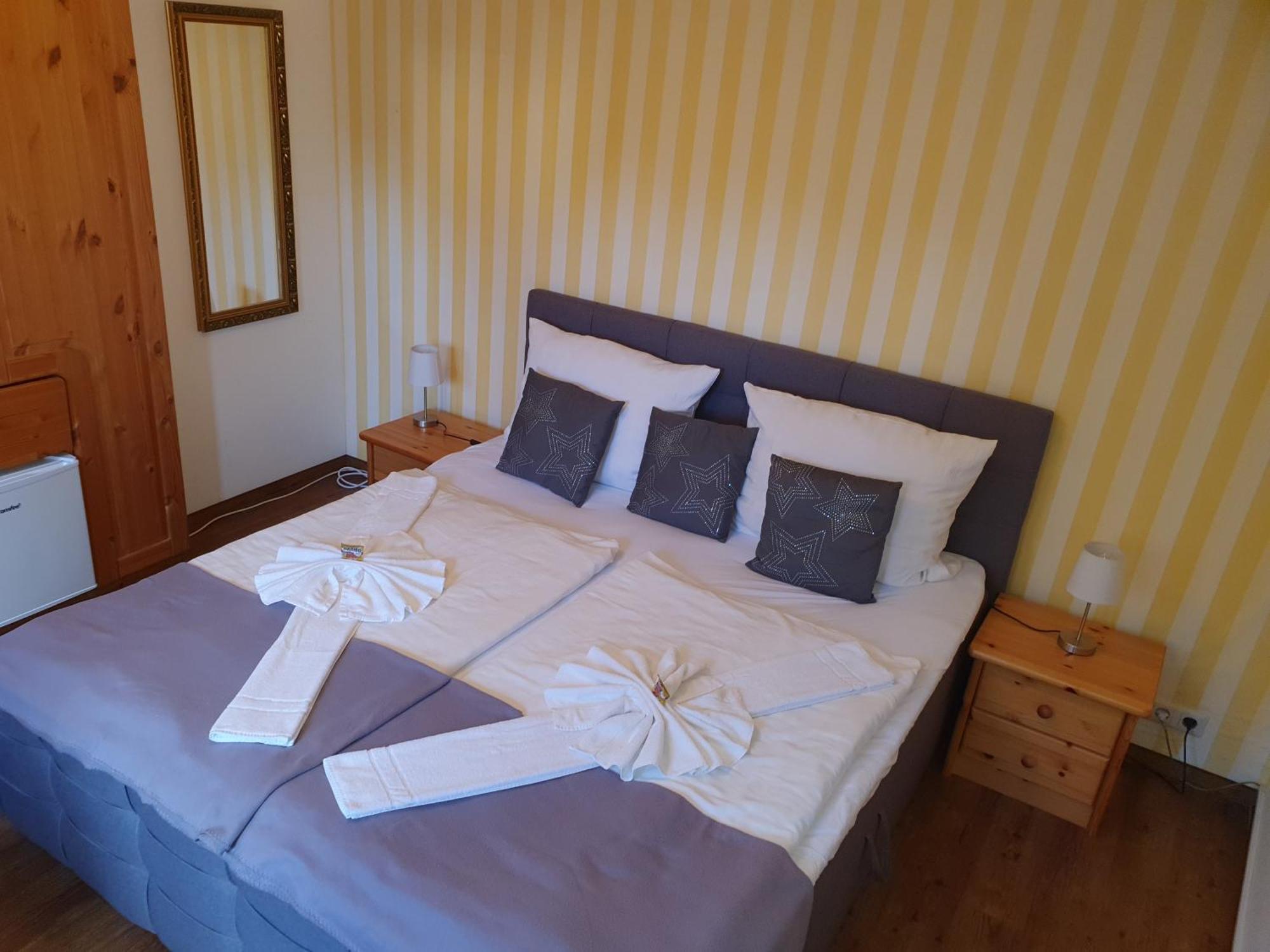 Altstadtcafe Und Pension Havelberg Ngoại thất bức ảnh